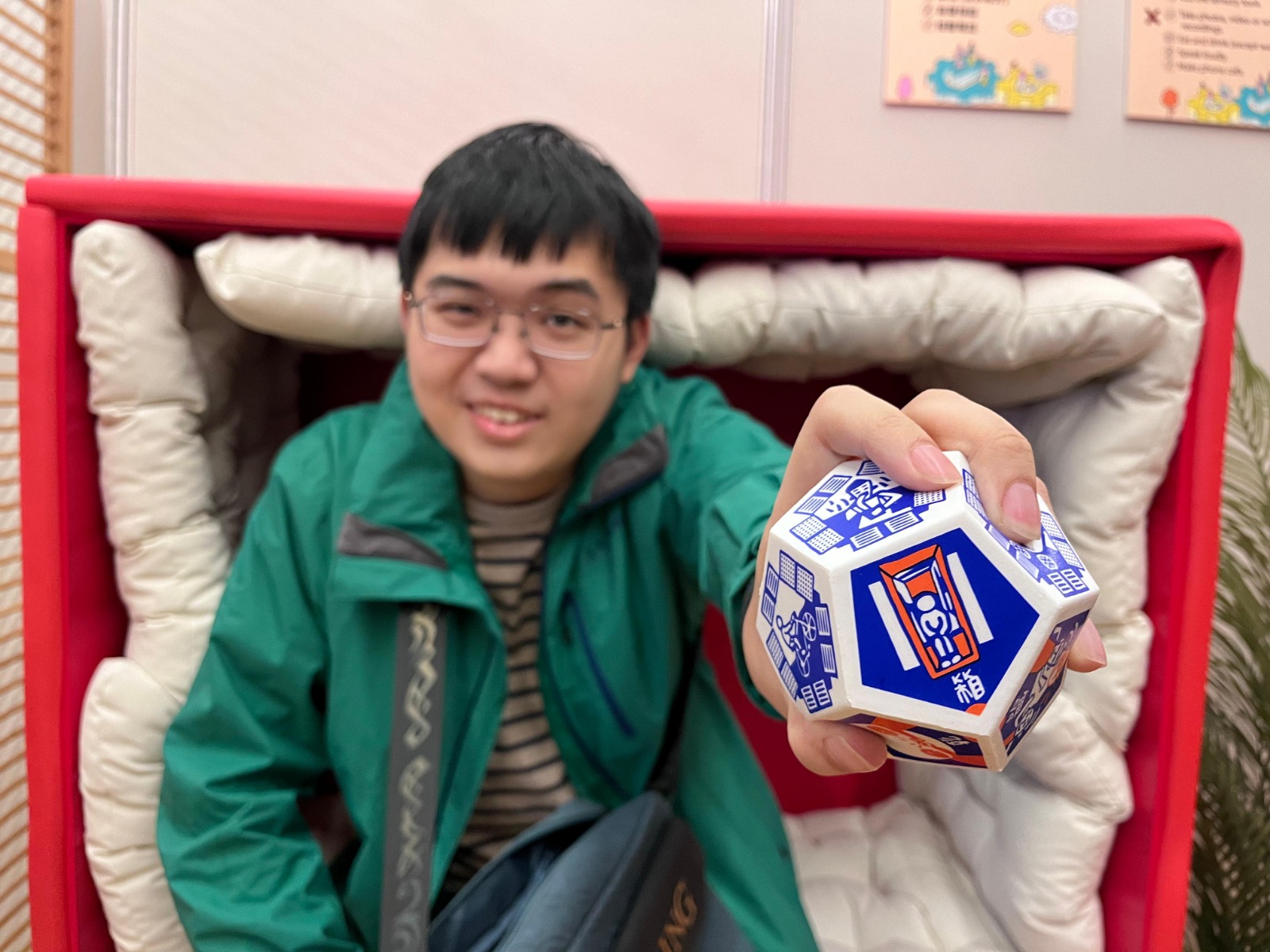 重量級設計室團隊希望為收到舒壓球的朋友們帶來微笑。